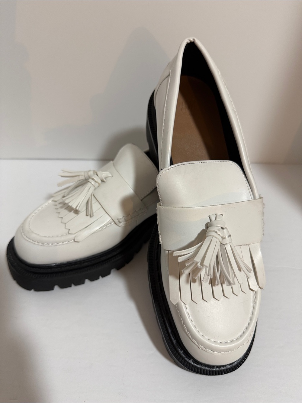 H&M White Tassel Kiltie Loafers with Black Lug Sole. 40